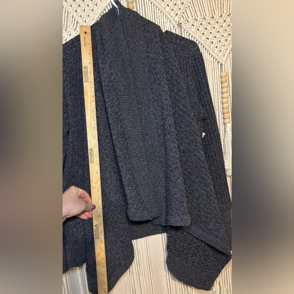 Athleta Wrap Cardigan Womens Size Small Open Sweater Gray  Ribbed Jacket Knit - Picture 4 of 7